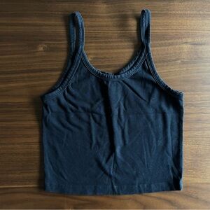ARQ crop tank black